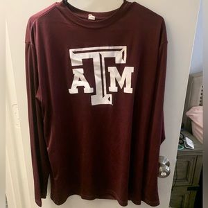 Texas A&M long sleeve shirt. In great condition.